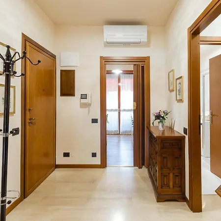 Garden Lake'S Apartment